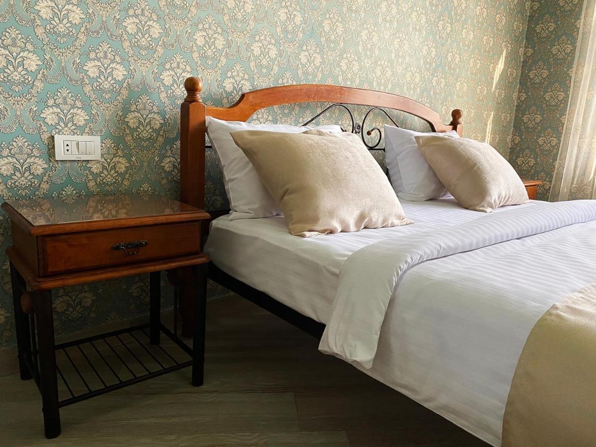 Shirbakyan Boutique Hotel & Apartments エレバン エクステリア 写真